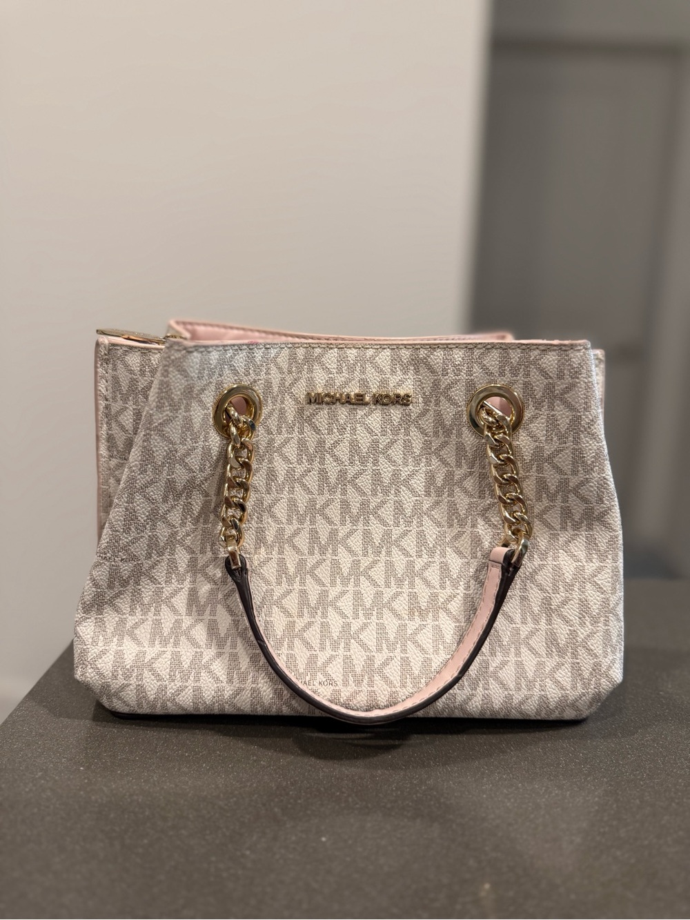 Michael Kors Teagen Small Logo Messenger Bag Blossom